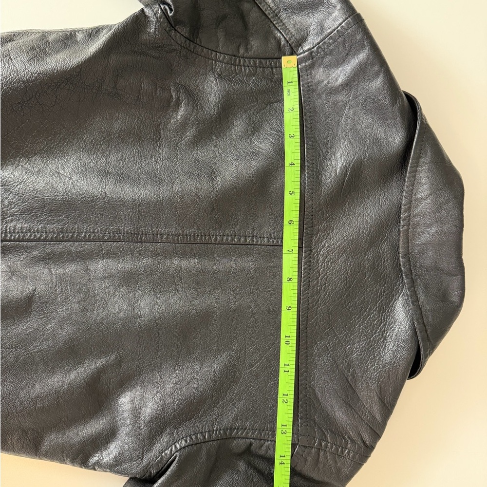 Vintage 90’s Cropped Black Leather Jacket - Picture 11 of 15